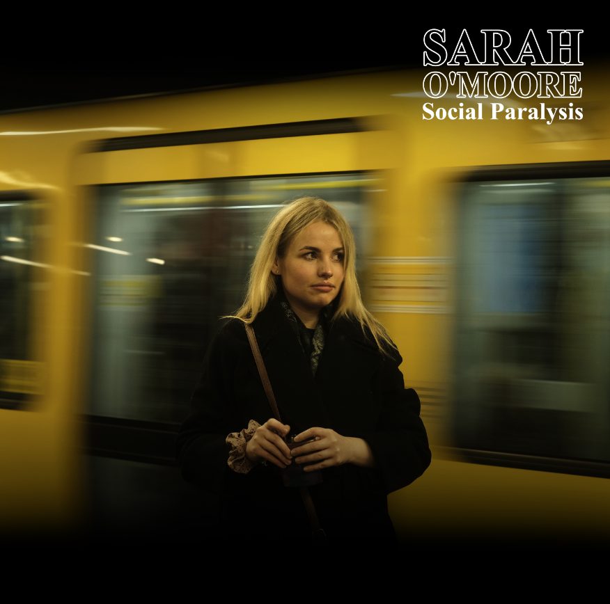 Avec 'Social Paralysis', Sarah O'Moore nous offre un EP qui séduira les auditeurs et les emmènera dans une aventure musicale inoubliable.